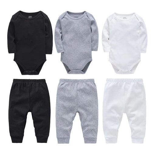 Um toque especial no guarda-roupa do seu bebê de 3 a12 meses.
