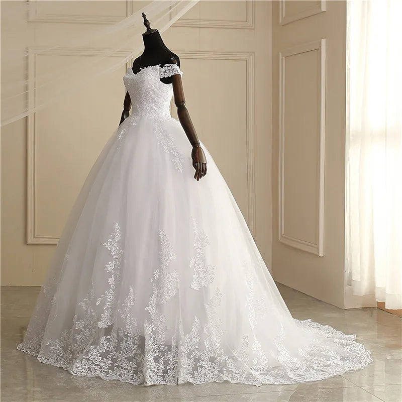 Luxury Lace Boat Neck Ball Gown Wedding Dresses Sweetheart Sheer Princess. Applique Bridal Gowns Casamento Customized
