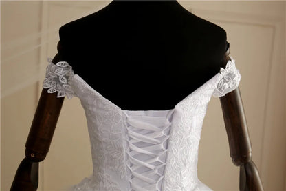 Luxury Lace Boat Neck Ball Gown Wedding Dresses Sweetheart Sheer Princess. Applique Bridal Gowns Casamento Customized