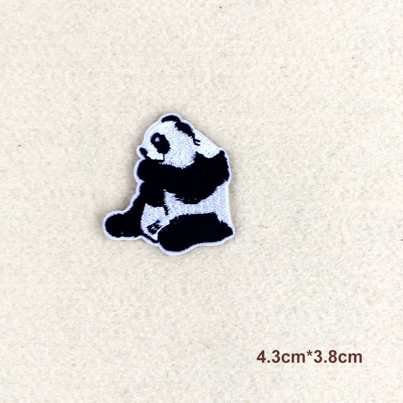 9p/lot Panda Cartoon patches for clothing hot iron on lovely animal Embroidered clothes patches for children handmade