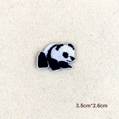 9p/lot Panda Cartoon patches for clothing hot iron on lovely animal Embroidered clothes patches for children handmade