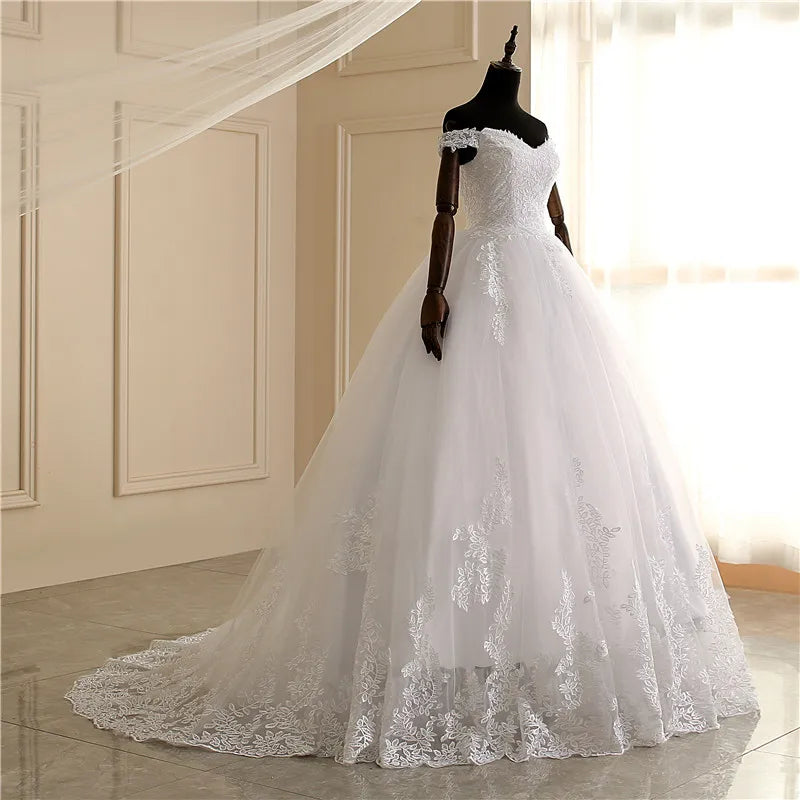 Luxury Lace Boat Neck Ball Gown Wedding Dresses Sweetheart Sheer Princess. Applique Bridal Gowns Casamento Customized