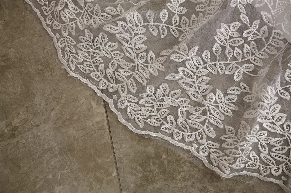 Luxury Lace Boat Neck Ball Gown Wedding Dresses Sweetheart Sheer Princess. Applique Bridal Gowns Casamento Customized