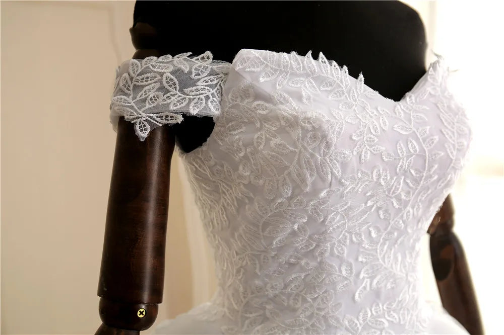Luxury Lace Boat Neck Ball Gown Wedding Dresses Sweetheart Sheer Princess. Applique Bridal Gowns Casamento Customized