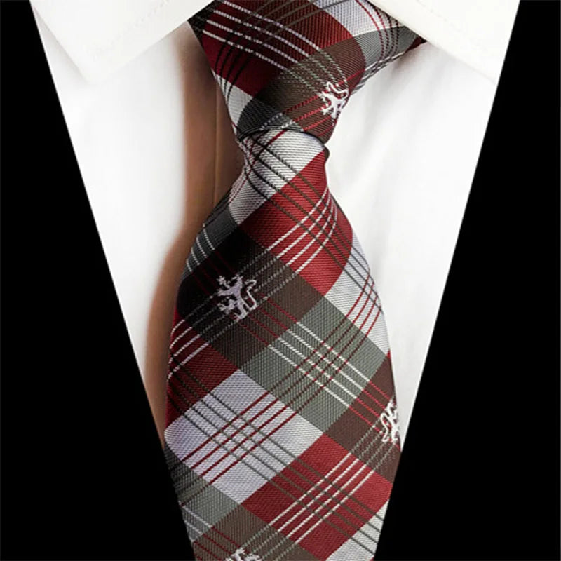 Gravata elegante e luxuosa para casamentes e momentos marcantes. 8 cm. com 68  cores e modelos diferentes