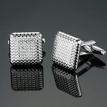 Botões de punho de alta qualidade de cobre  e muito elegante.