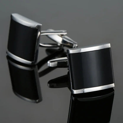 Botões de punho de alta qualidade de cobre  e muito elegante.