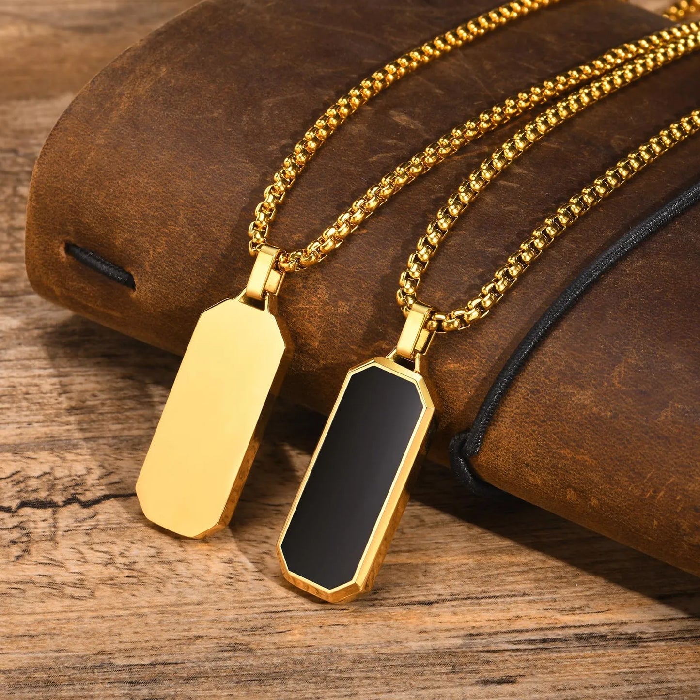 Casual Black Enamel Necklaces for Men,Waterproof Stainless Steel Square Pendant Simple Fashion Male Collar Jewelry Gift                Ideal para momentos especiais..  Seu bebê merece o melhor.  Ideal para você.  Qualidade e sofisticação...