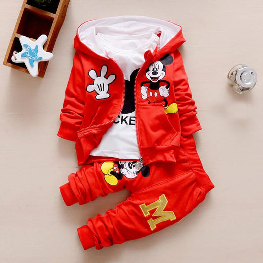 conjunto de 3 pecas do Mickey  para meninos e meninas com muito estilo.