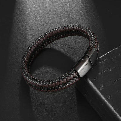 Simples e Classic , Black Hand Woven Leather Bracelet with Metal Magnetic Clasp Men's Fashion Jewelry .