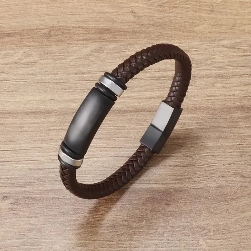 Simples e Classic , Black Hand Woven Leather Bracelet with Metal Magnetic Clasp Men's Fashion Jewelry .