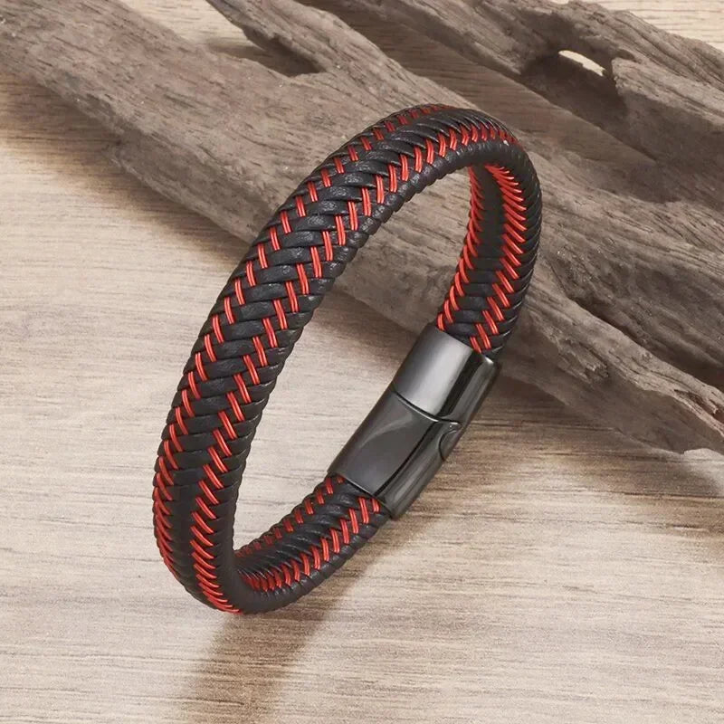 Simples e Classic , Black Hand Woven Leather Bracelet with Metal Magnetic Clasp Men's Fashion Jewelry .