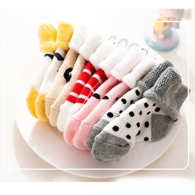 5 Pairs  de meias  para bebes   de 1 ano aos 3 anos Autumn Winter Warm Strip Baby Sock Cute Cartoon Dot Thick Infant Floor Sock Soft Star Pattern Newborn Toddler Sock             1        Seu bebê merece.