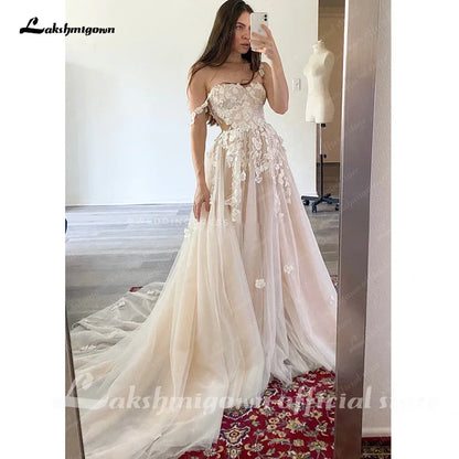 Wedding Light Champagne Wedding Dresses 3D Flowers Spathetti Straps  formato  em A
