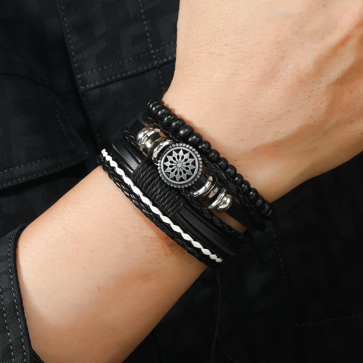 Pulseiras para homem e jovens elaboradas com materiais de alta qualidade conjunto de 4 pulseiras.. 