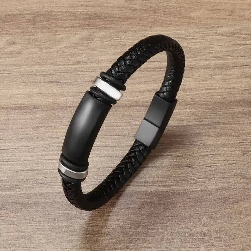 Simples e Classic , Black Hand Woven Leather Bracelet with Metal Magnetic Clasp Men's Fashion Jewelry .