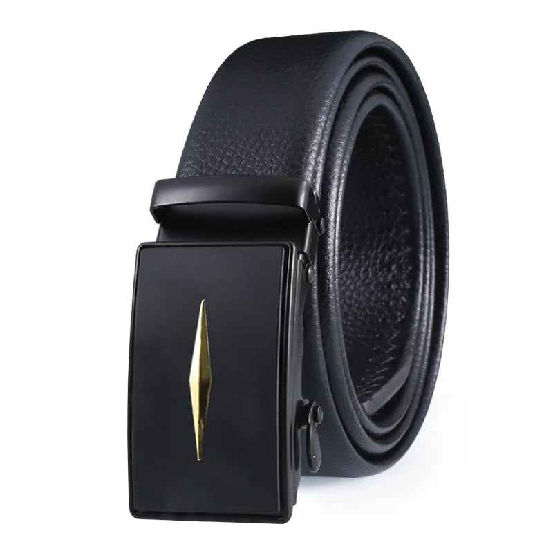 Cinto  de luxo  de couro pra homem com fivela automatica  ajustavel                Seu bebê merece o melhor.  Feito com carinho e qualidade para você.  A escolha perfeita para o dia a dia.  Ideal para você.  Seu melhor companheiro...
