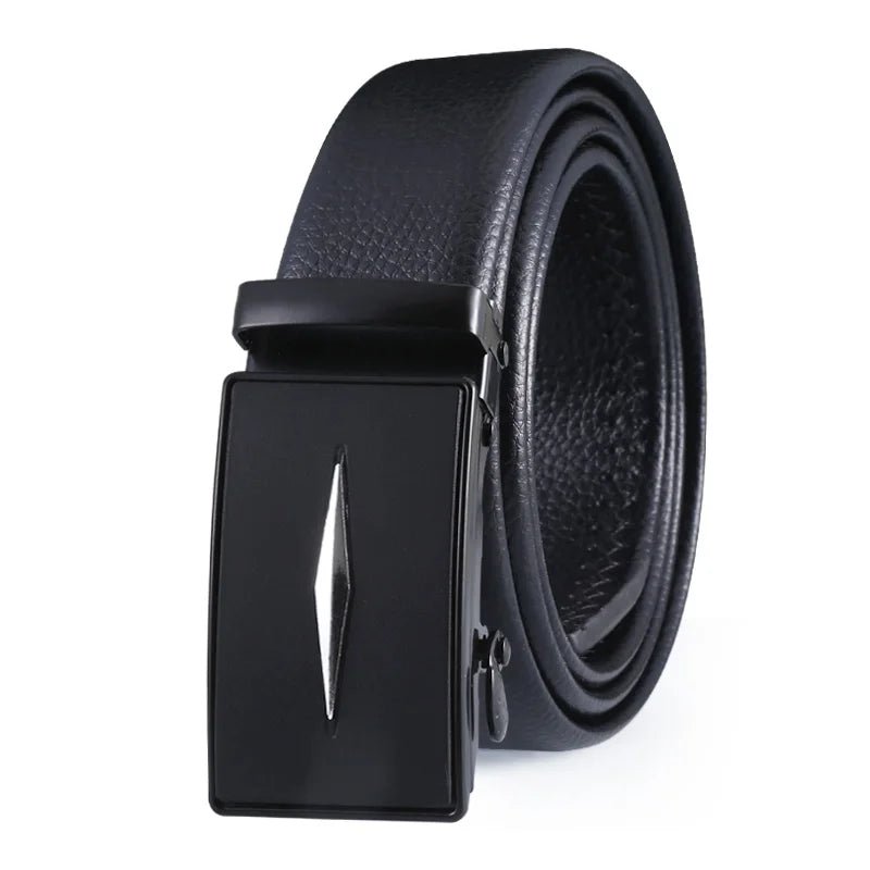 Cinto  de luxo  de couro pra homem com fivela automatica  ajustavel                Seu bebê merece o melhor.  Feito com carinho e qualidade para você.  A escolha perfeita para o dia a dia.  Ideal para você.  Seu melhor companheiro...