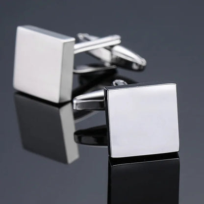 Botões de punho de alta qualidade de cobre  e muito elegante.
