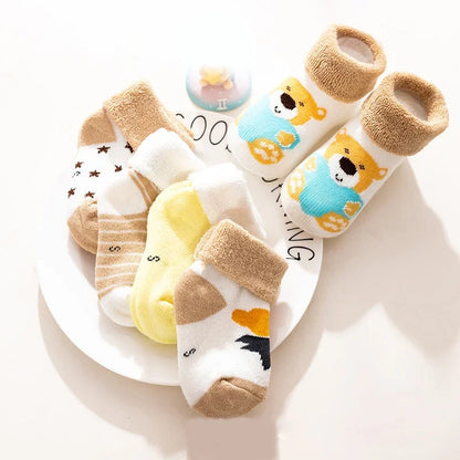5 Pairs  de meias  para bebes   de 1 ano aos 3 anos Autumn Winter Warm Strip Baby Sock Cute Cartoon Dot Thick Infant Floor Sock Soft Star Pattern Newborn Toddler Sock             1        Seu bebê merece.