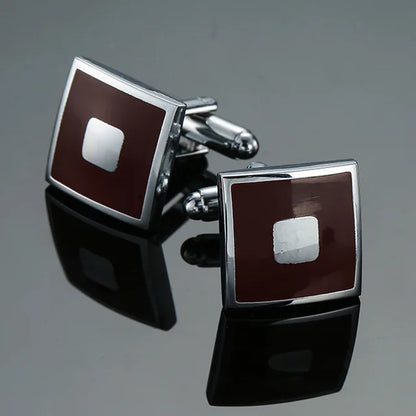 Botões de punho de alta qualidade de cobre  e muito elegante.