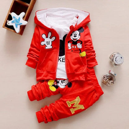 conjunto de 3 pecas do Mickey  para meninos e meninas com muito estilo.